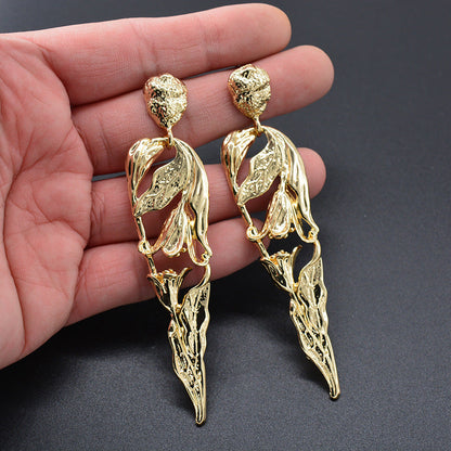 Europe and the United States exaggerated new metal atmospheric human-shaped earrings female personality temperament 2021 Design Earridge baby magazin 