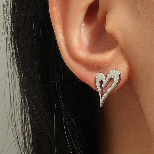Love Heart-Shaped Female Cold Wind Small Personality Earrings baby magazin 